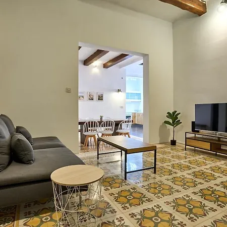 Classic 3br 10 Min From Gzira