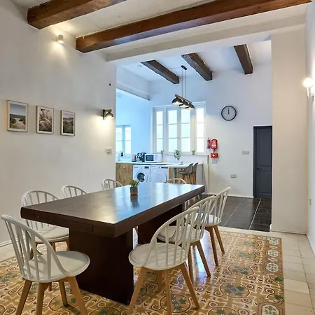 Classic 3br 10 Min From 公寓