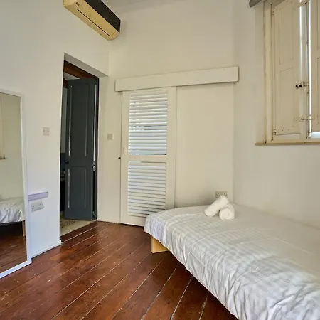 Classic 3br 10 Min From * Gzira